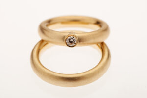 750/- Gold mit Brillant